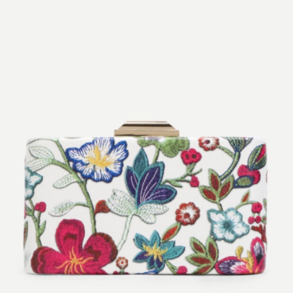 PU material embroidery print clutch 😍